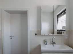 Badezimmer 1